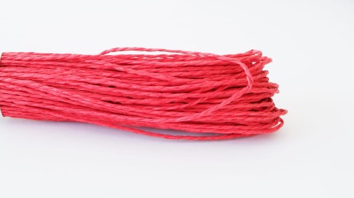 Czerwony sznurek papierowy (1)